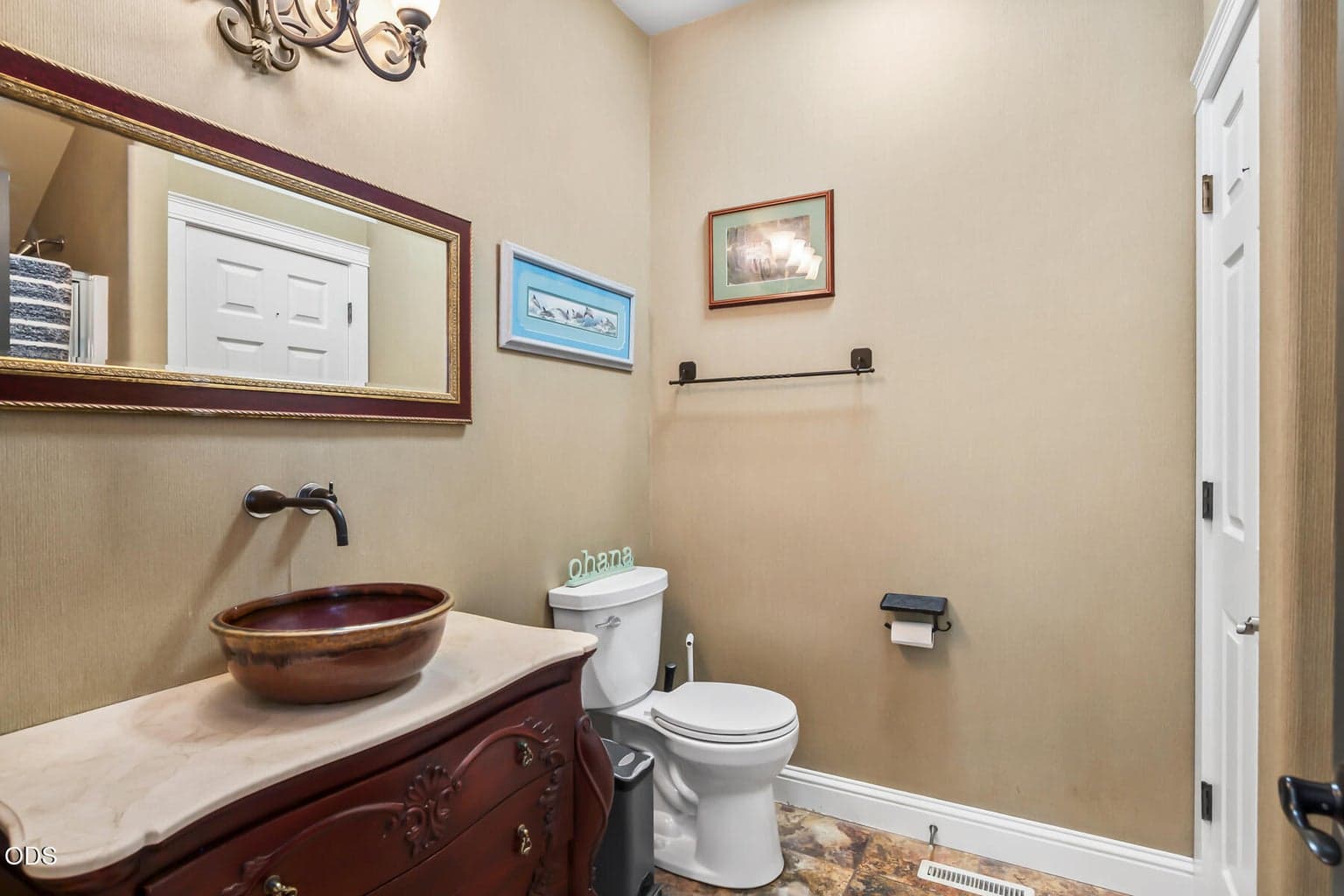 Photo of 796 SE Briarwood Court 20 of 48