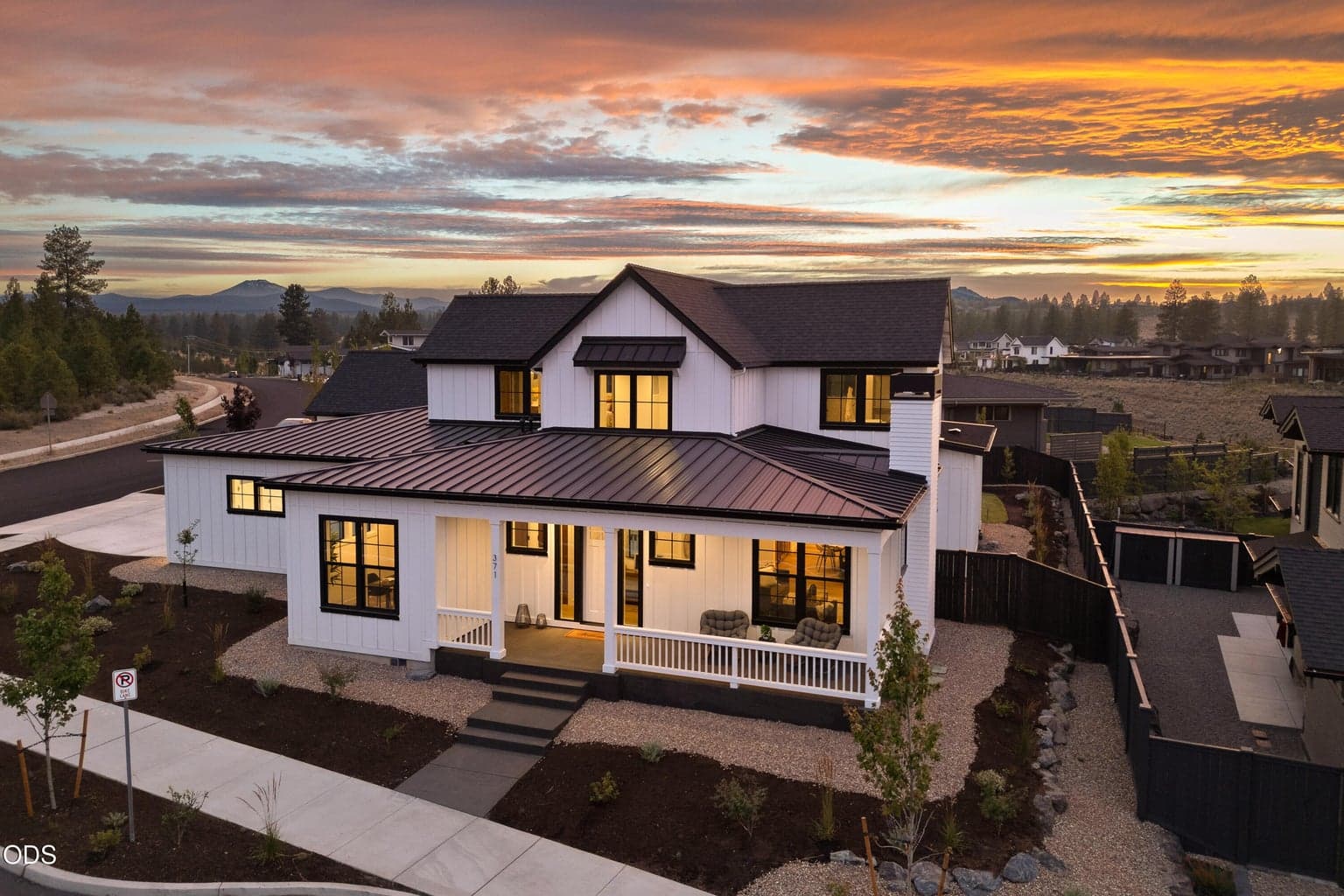 Photo of 371 Crosby Drive 3 of 70
