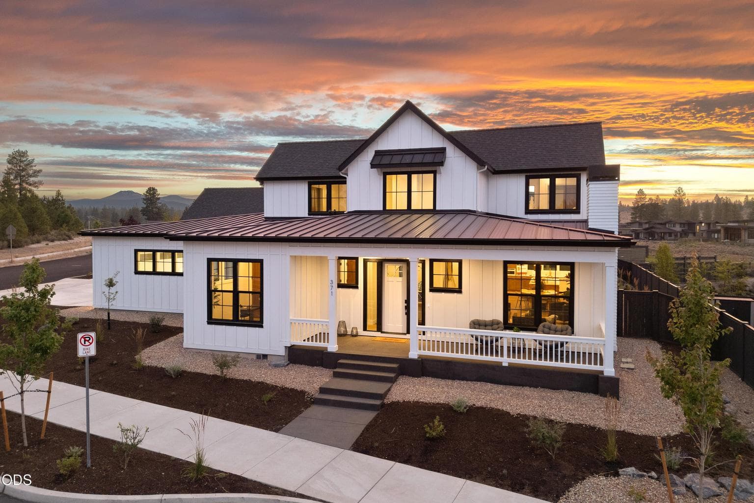 Photo of 371 Crosby Drive 4 of 70