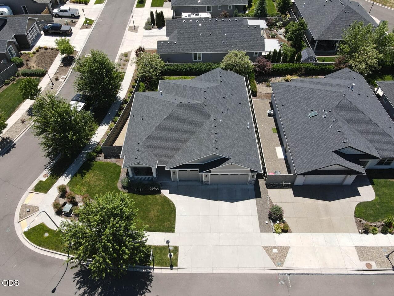 Photo of 350 Kansas Drive 4 of 34