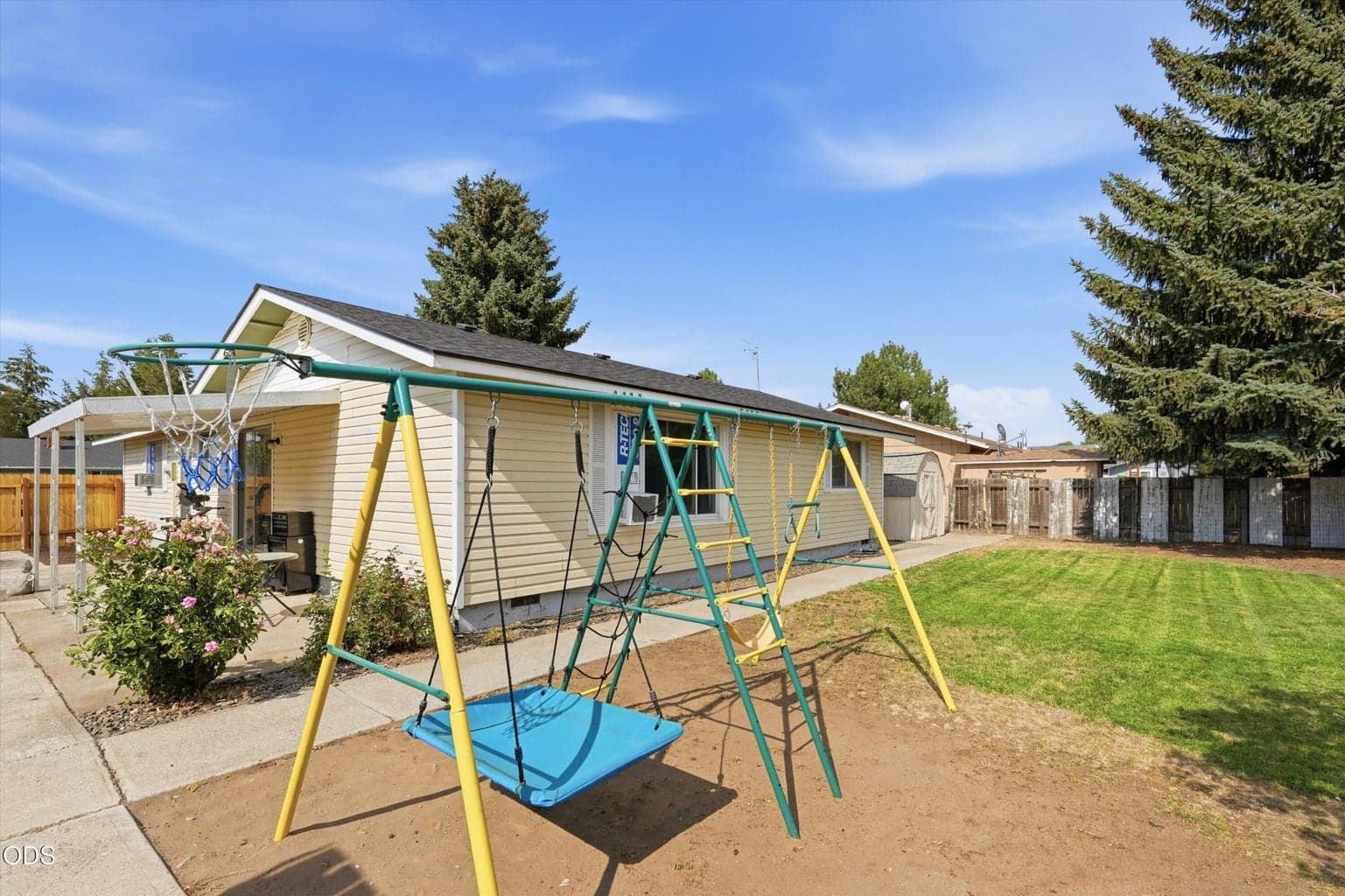 Photo of 1242 SE 8th Street 23 of 27