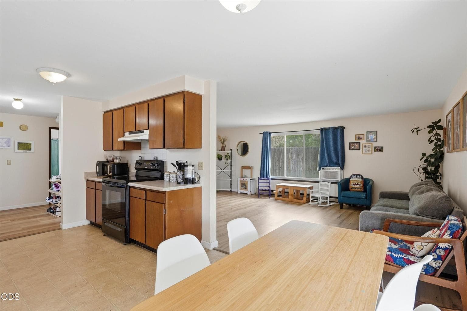 Photo of 1242 SE 8th Street 9 of 27