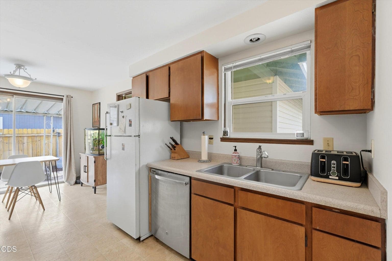 Photo of 1242 SE 8th Street 7 of 27