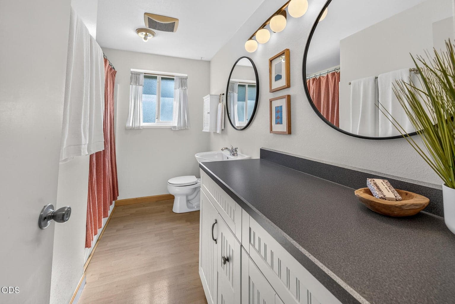 Photo of 63928 Sunset Drive 19 of 40