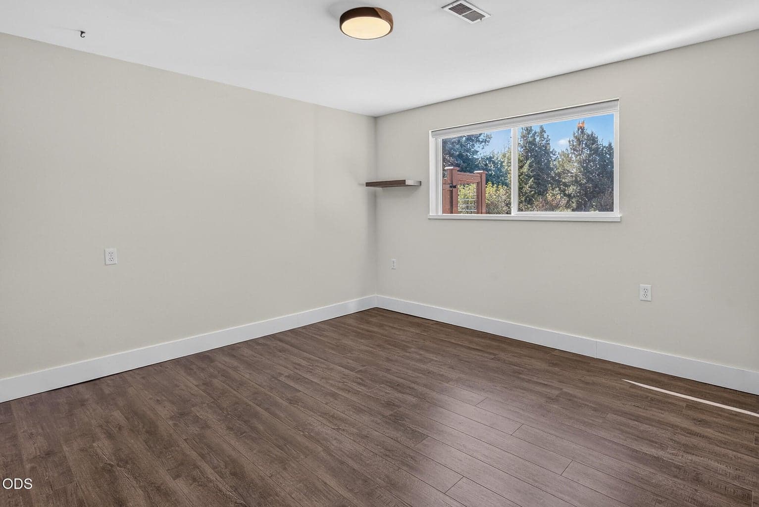 Photo of 63928 Sunset Drive 32 of 40