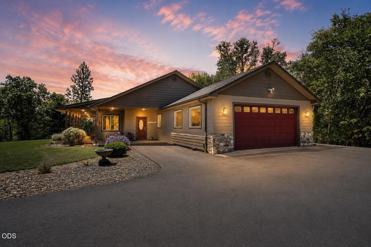 Photo of 1095 Ingalls Lane 1 of 38