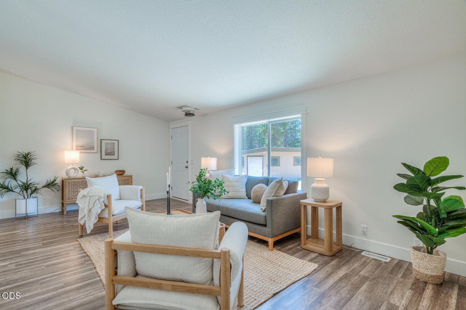 Photo of 145118 Birchwood Road 3 of 33
