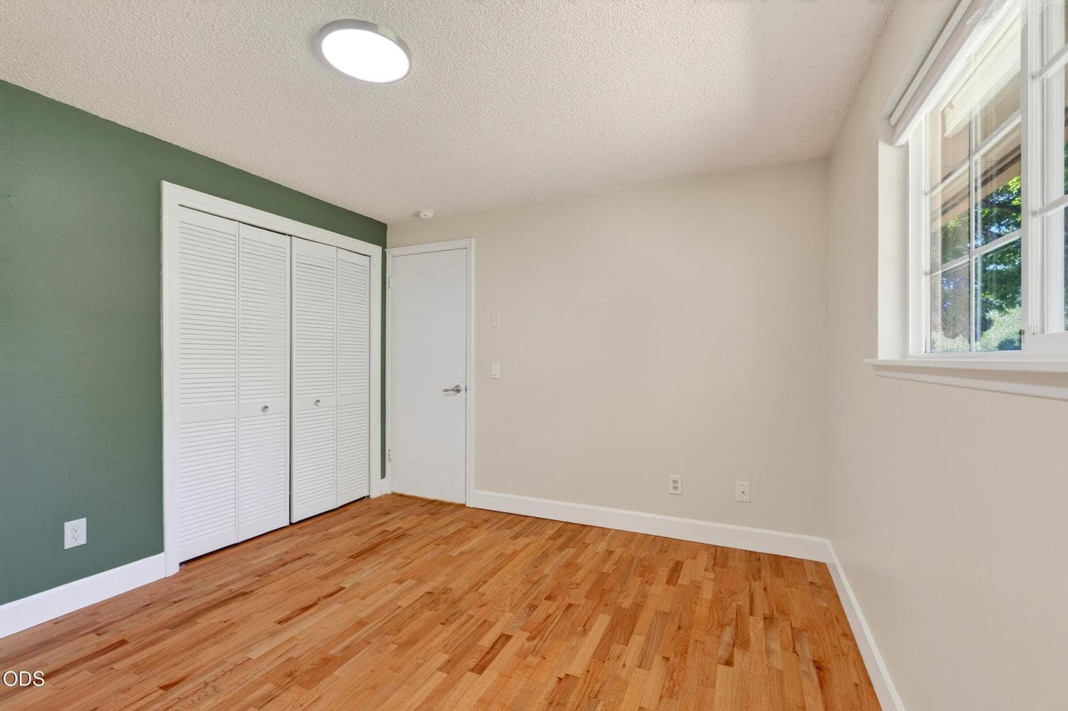 Photo of 1730 SW Canyon Drive 37 of 72