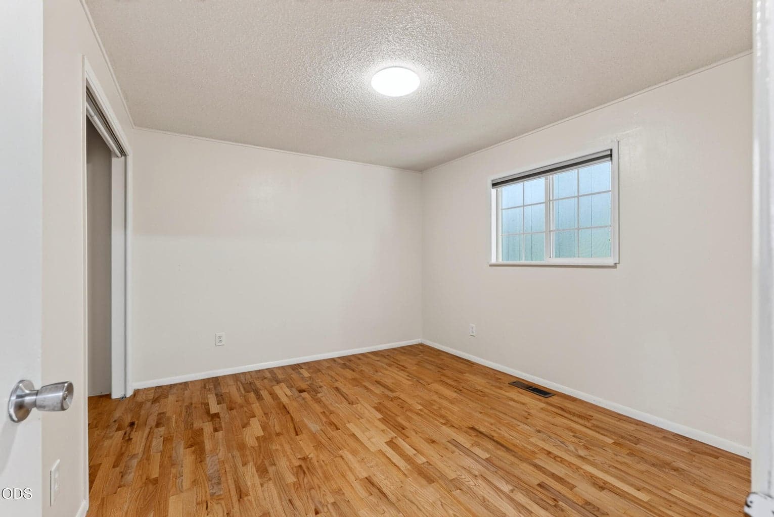 Photo of 1730 SW Canyon Drive 39 of 72