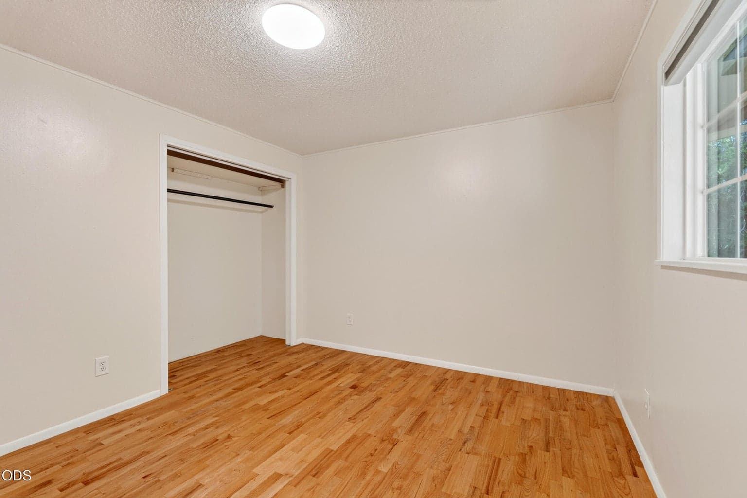 Photo of 1730 SW Canyon Drive 41 of 72