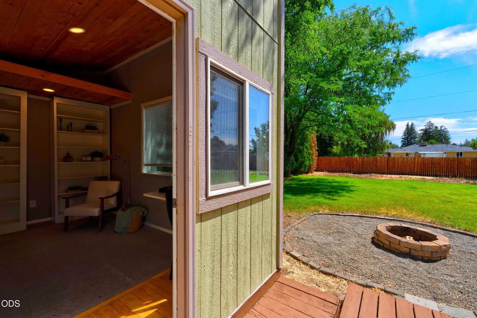 Photo of 1730 SW Canyon Drive 53 of 72