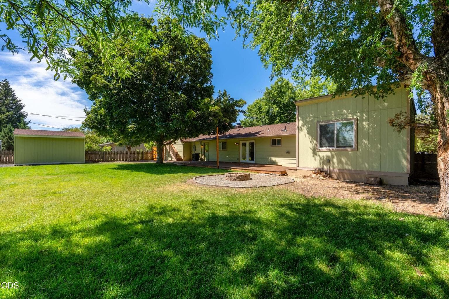 Photo of 1730 SW Canyon Drive 56 of 72