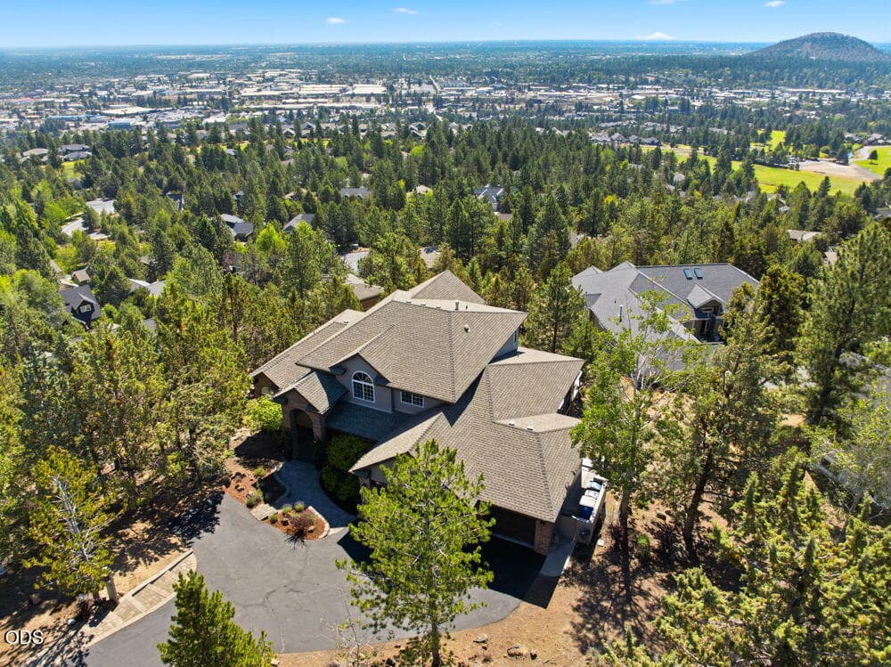 Photo of 1019 NW Hale Court 71 of 78