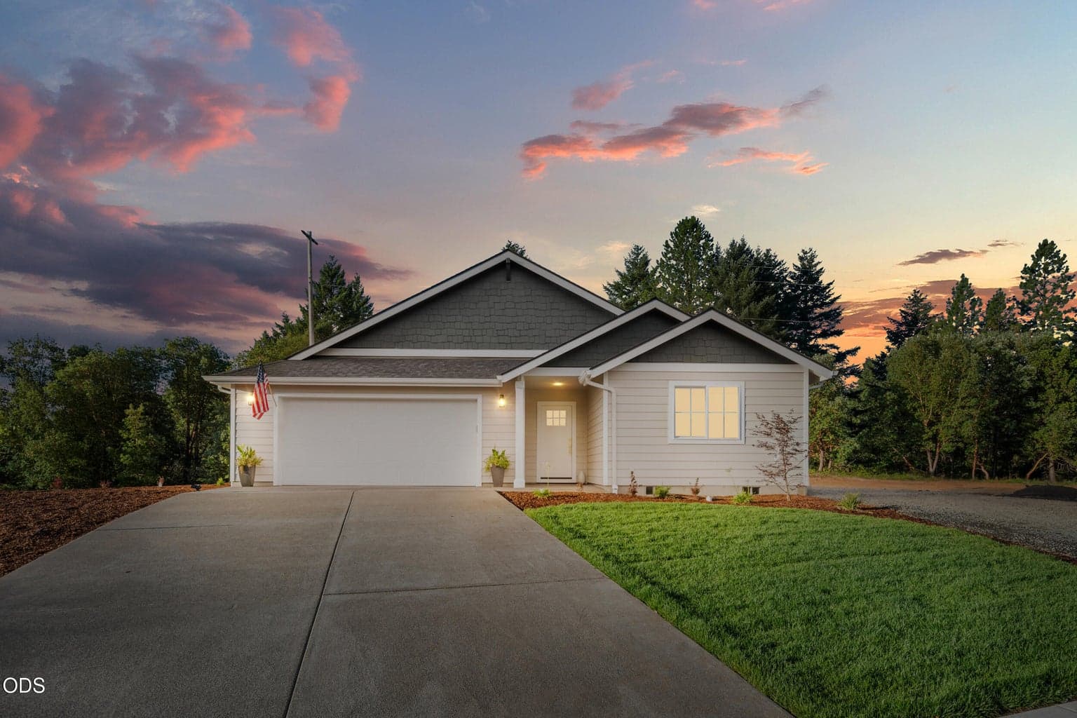 Photo of 1107 Cascade Drive 1 of 36