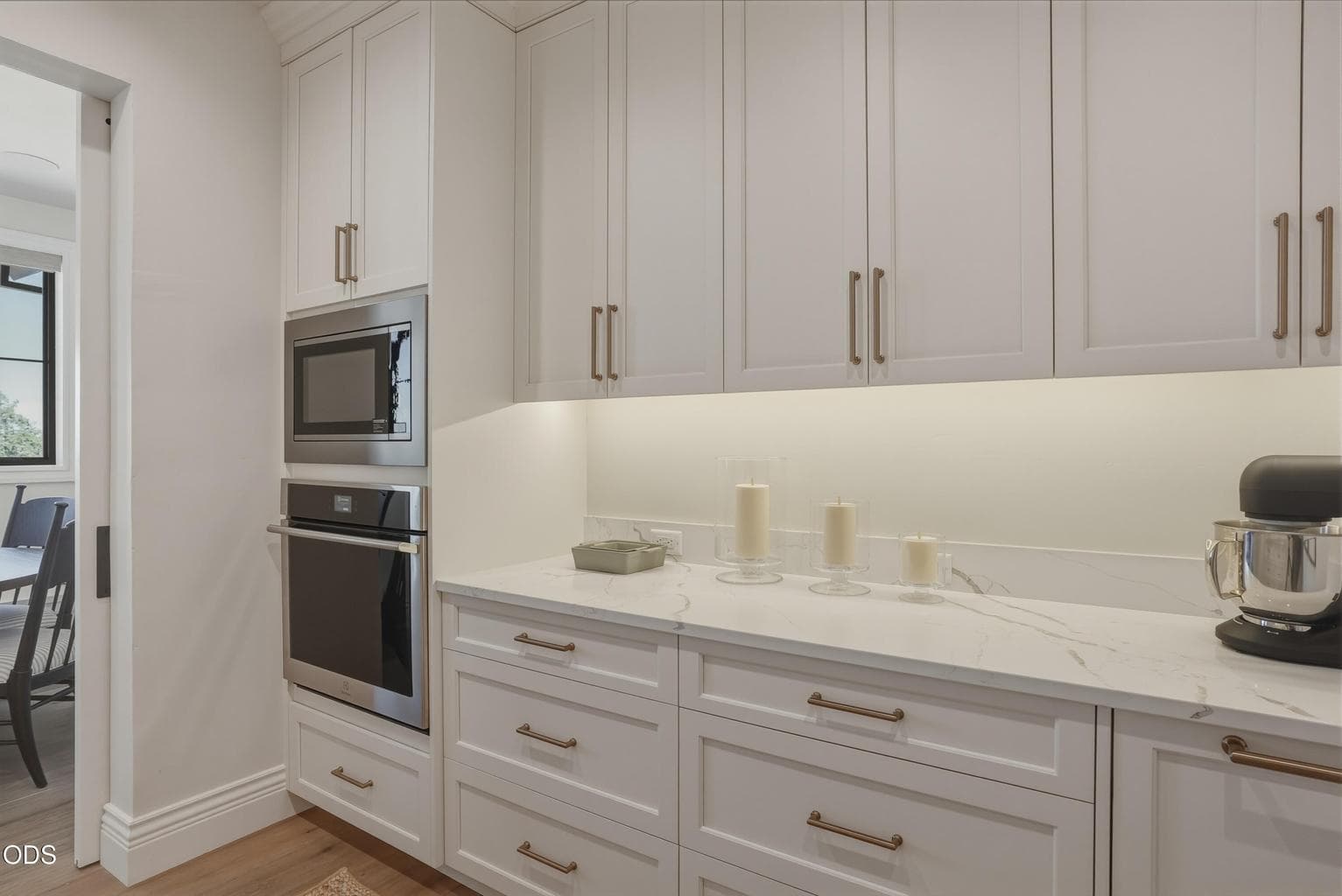 Separate Butler Pantry with Microwave and Oven