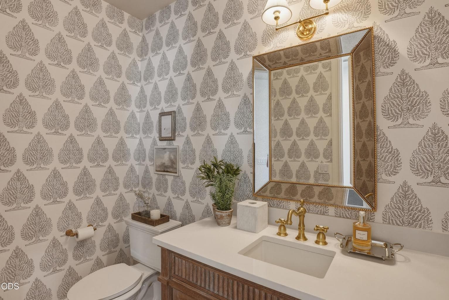 Entry Half Bath