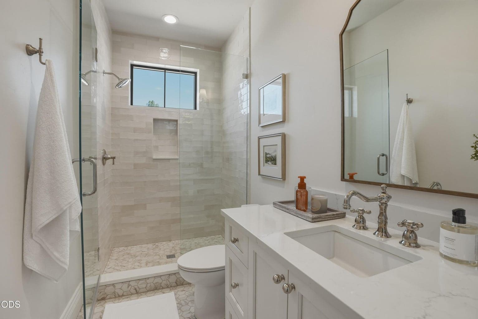 Bedroom 4 En-Suite Bath