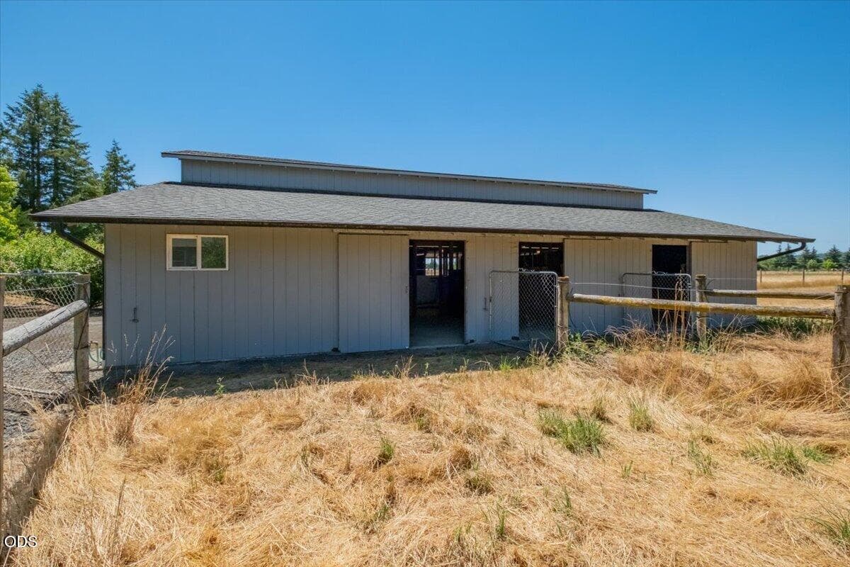Photo of 7683 Parker Lane 5 of 43