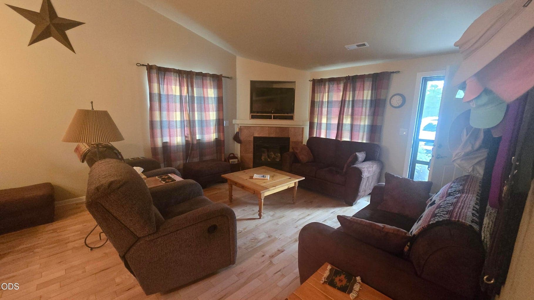 Photo of 16679 Wm Foss Road 2 of 10