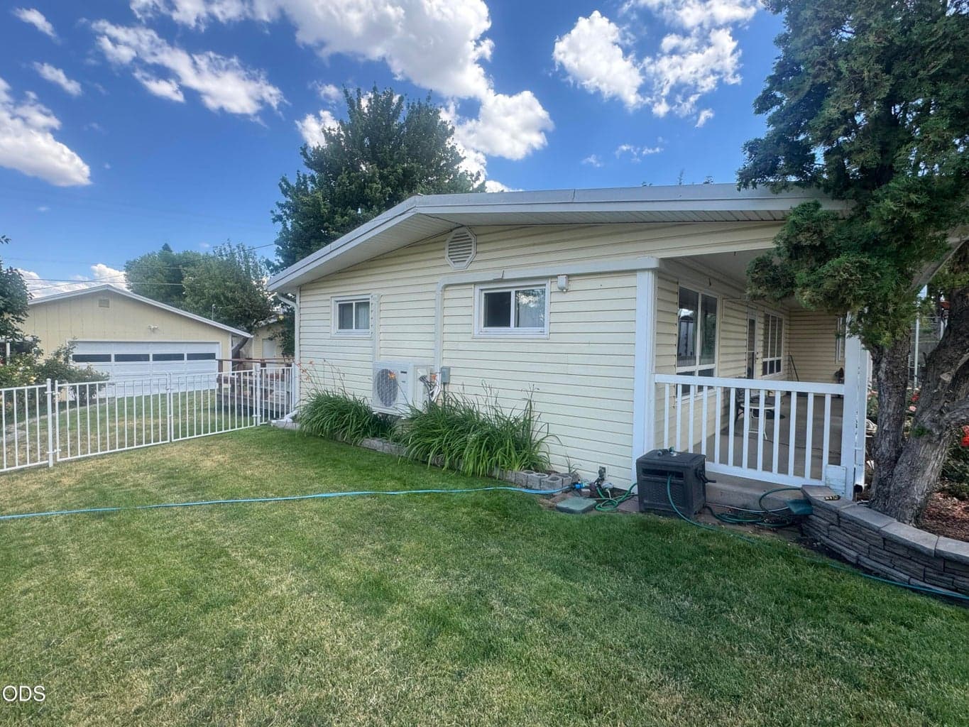 Photo of 5215 Summit Street 4 of 26