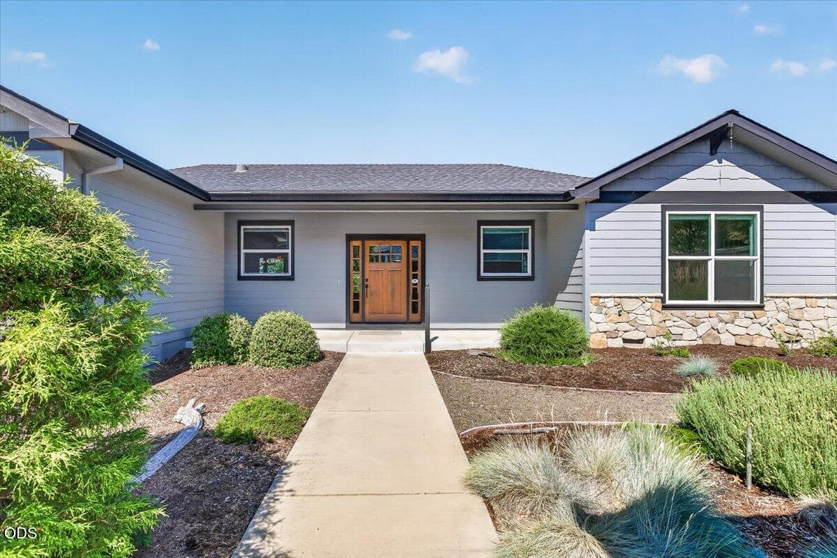 Photo of 367 Avalon Terrace 2 of 39
