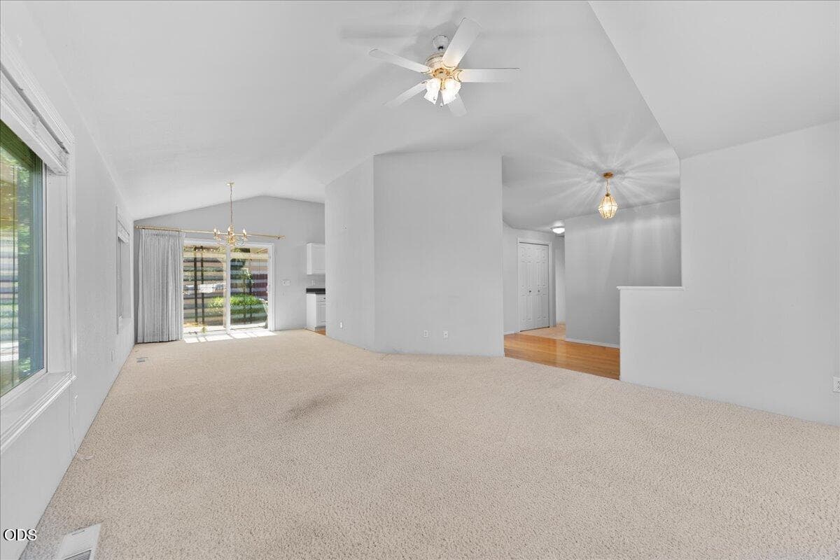 Photo of 2736 Juanita Avenue 4 of 28