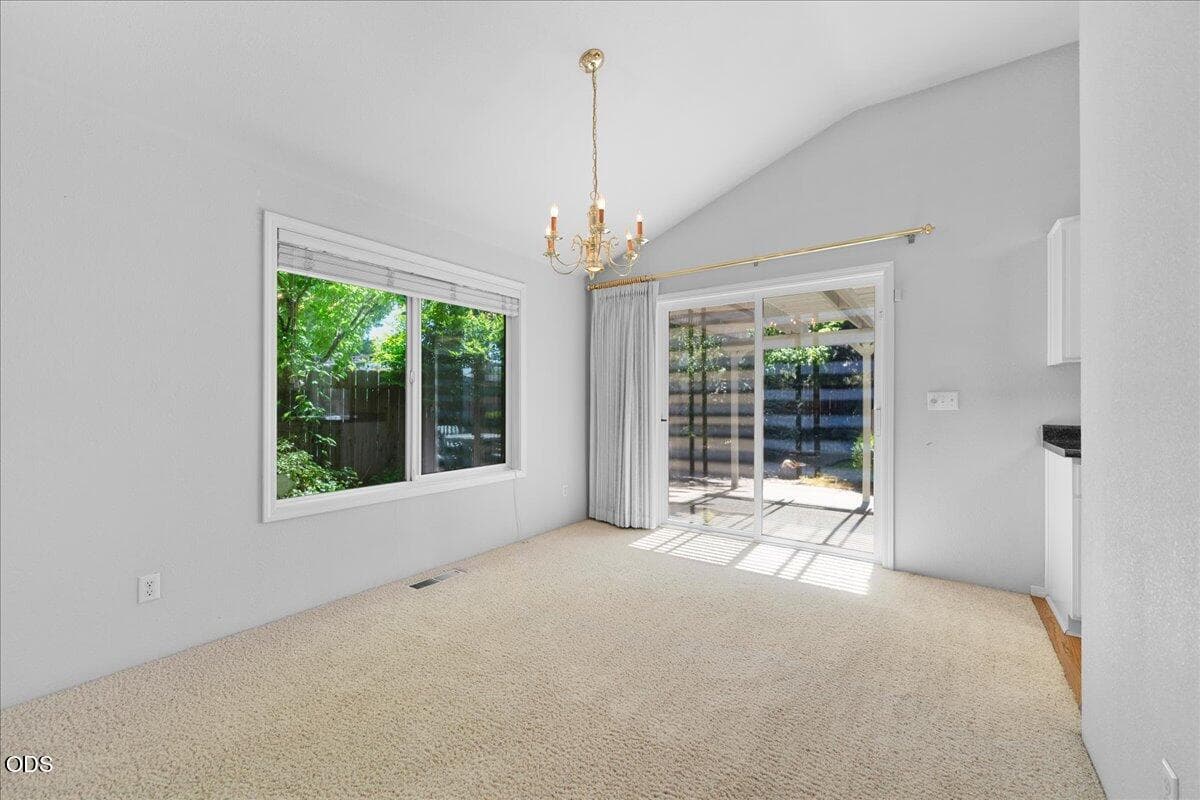 Photo of 2736 Juanita Avenue 5 of 28