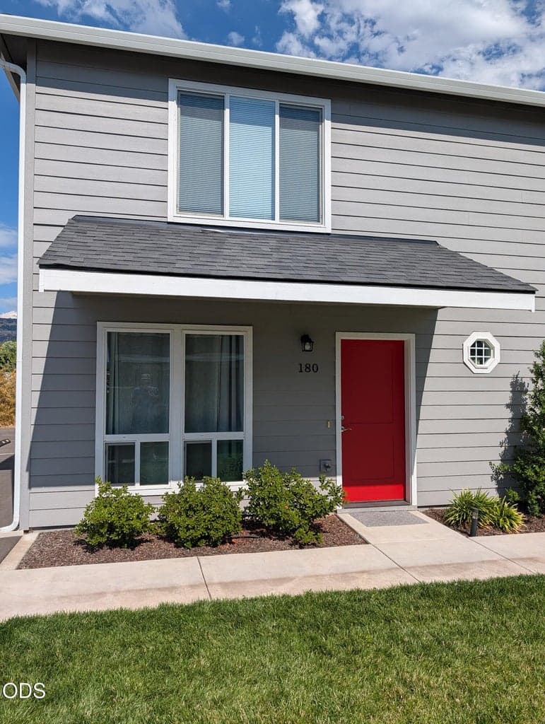 Photo of 180 Northridge Terrace 1 of 17