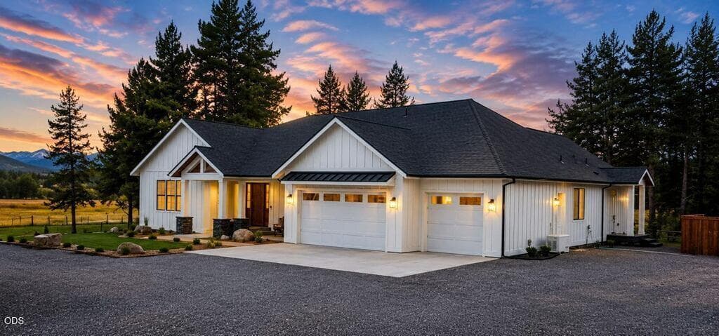 Photo of 16768 Sandy Court 2 of 56