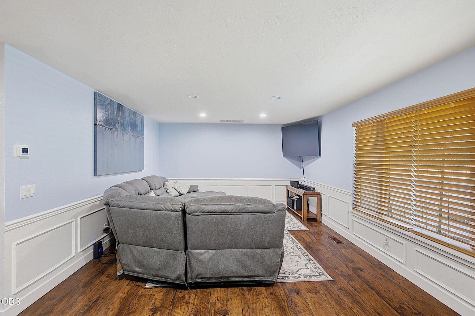 Photo of 388 Genverna Glen 5 of 43