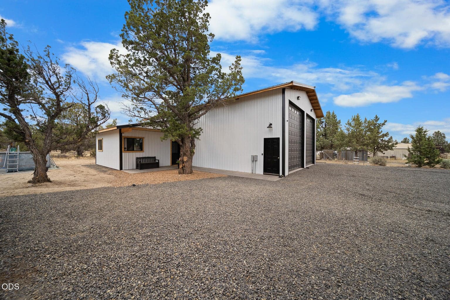 Photo of 17045 SE Ute Road 17 of 23