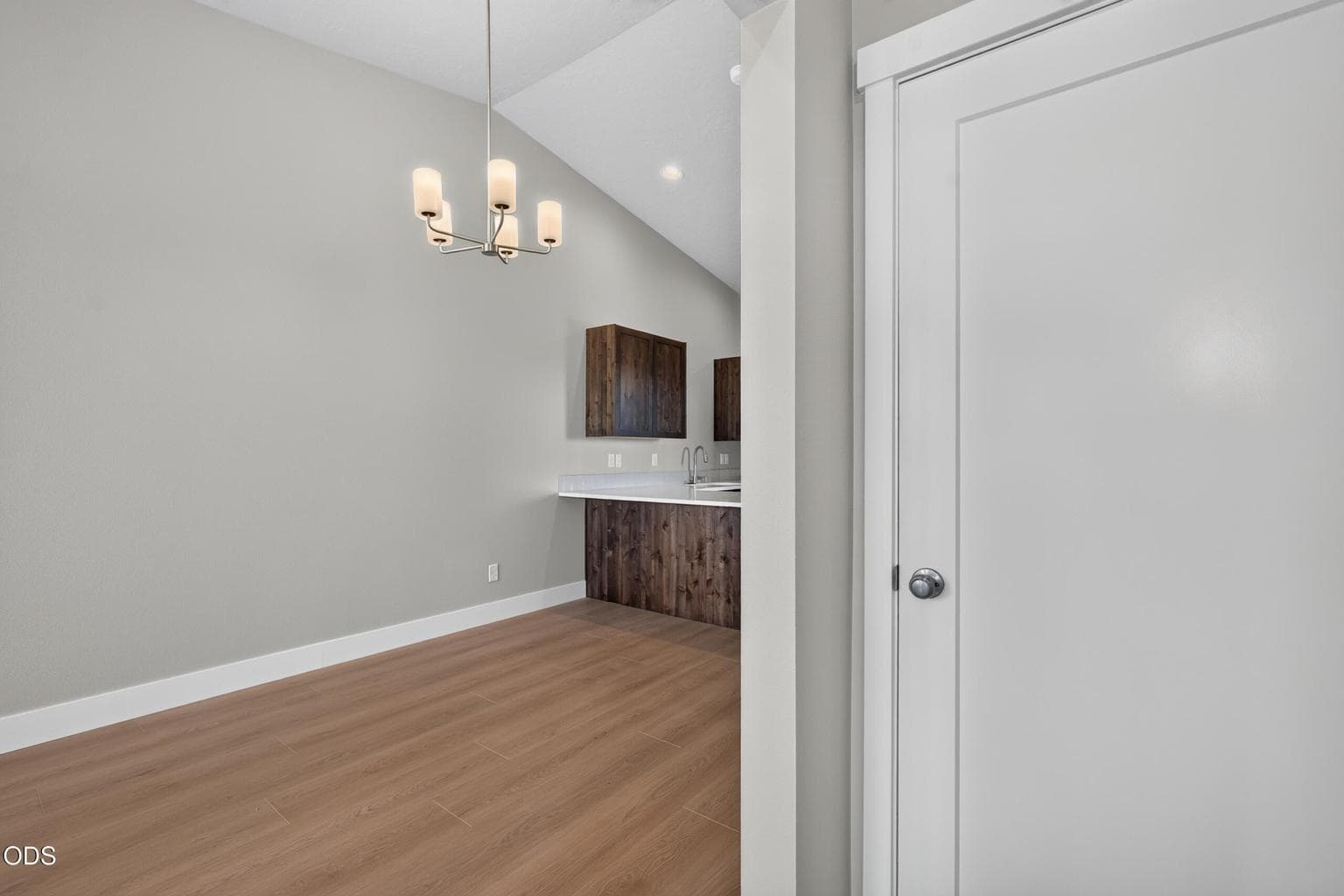 Photo of 3932 SW 39th Street 13 of 20