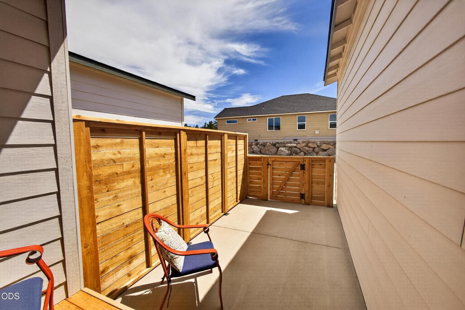 Photo of 3932 SW 39th Street 10 of 20