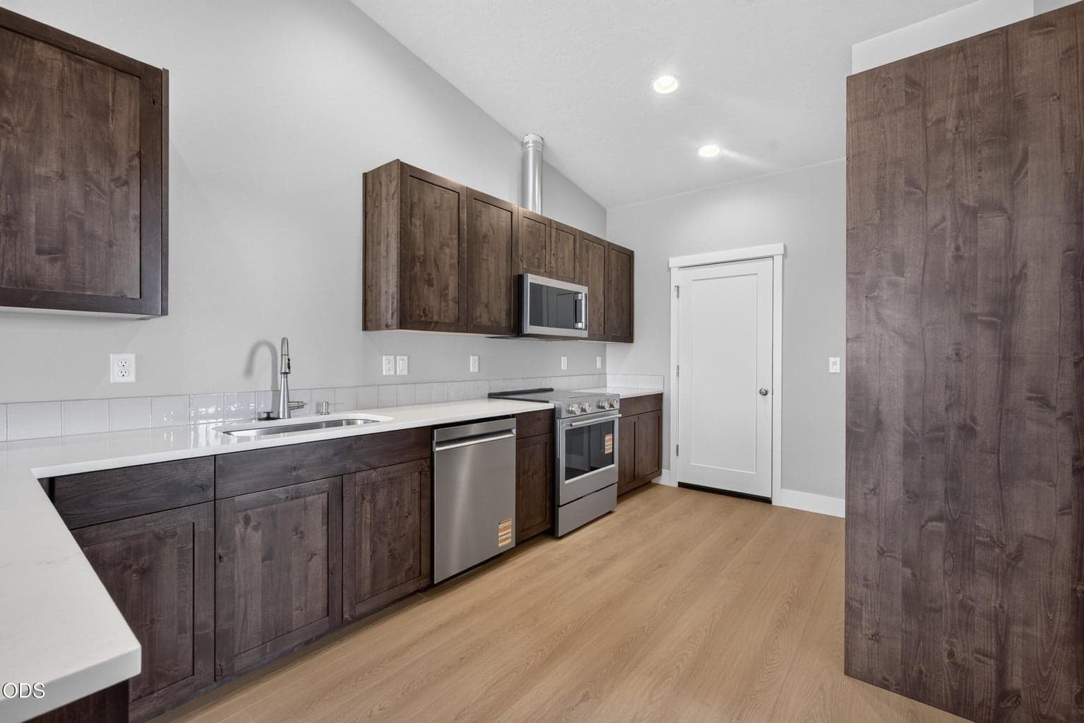 Photo of 3932 39th Street 6 of 20