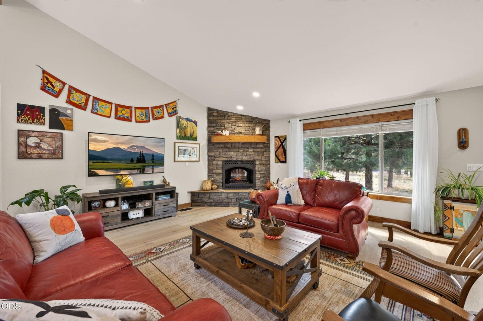 Photo of 19563 Apache Road 4 of 47