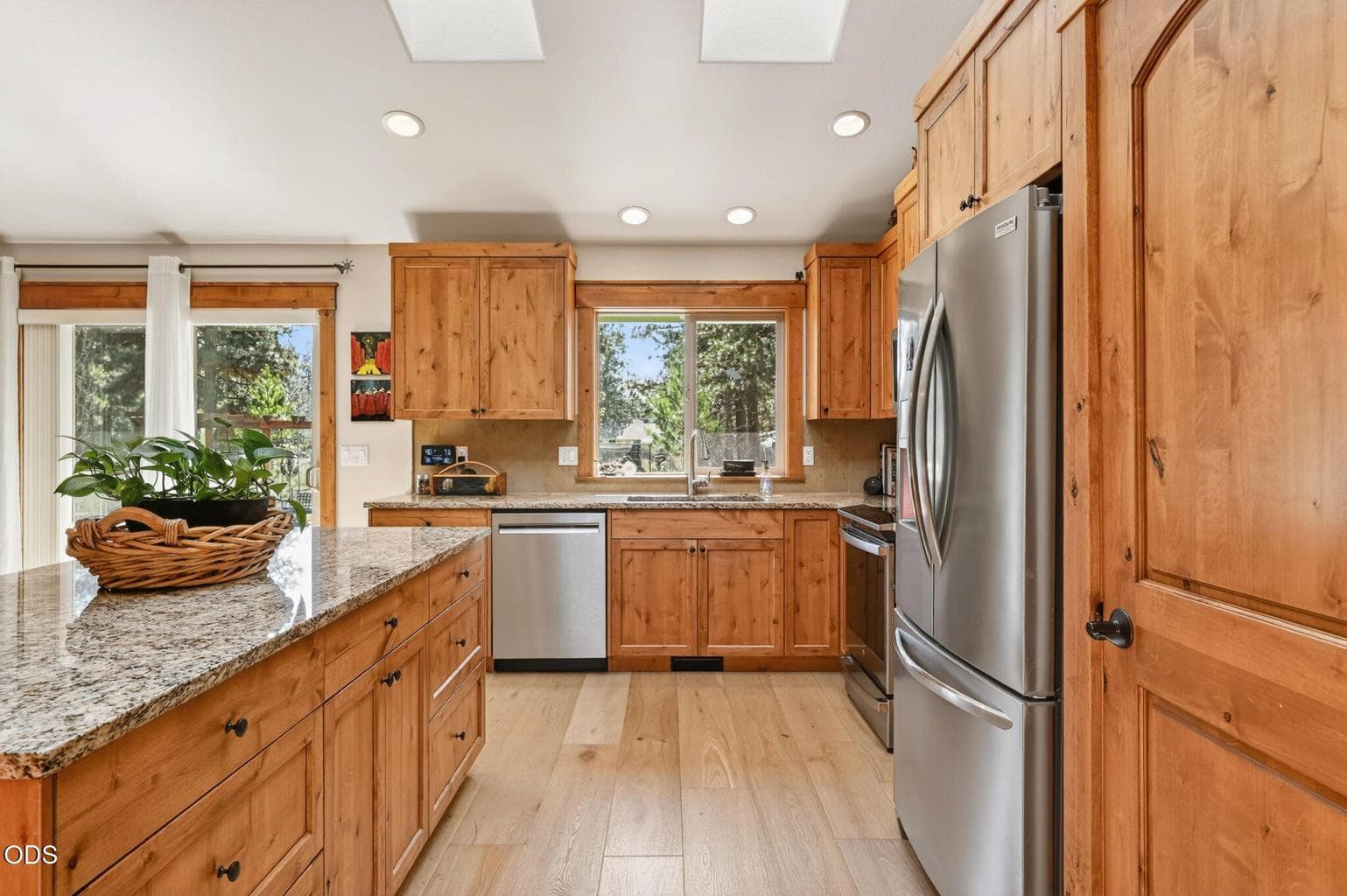Photo of 19563 Apache Road 10 of 47