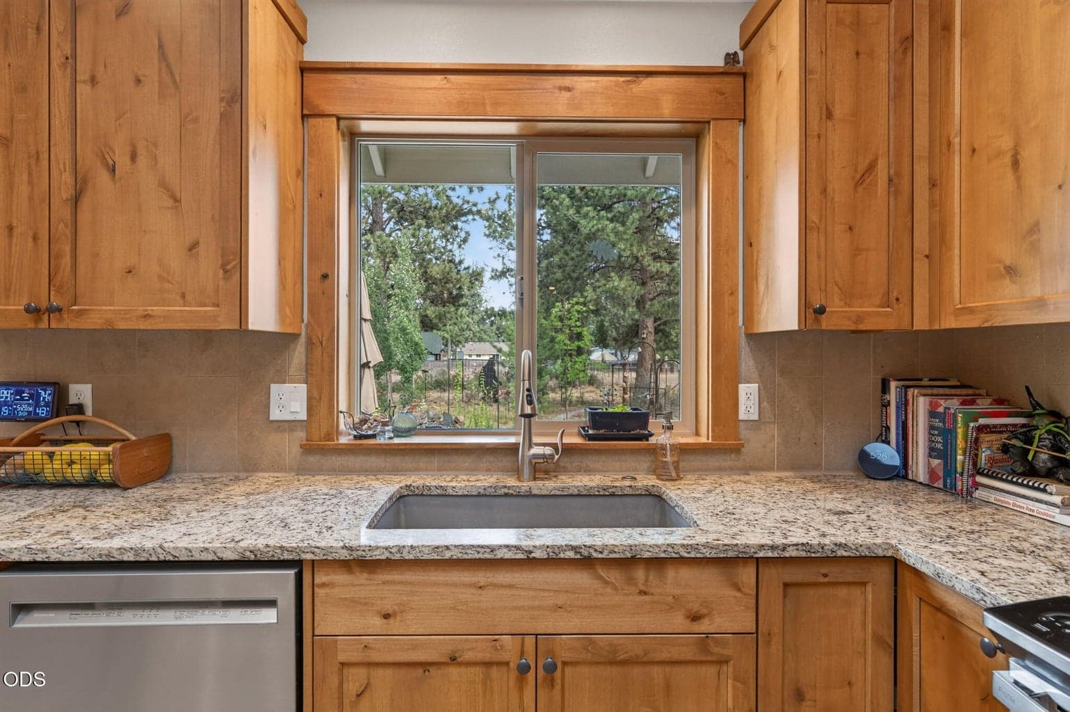 Photo of 19563 Apache Road 11 of 47