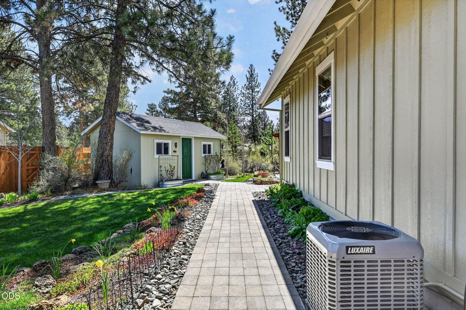 Photo of 19563 Apache Road 33 of 47