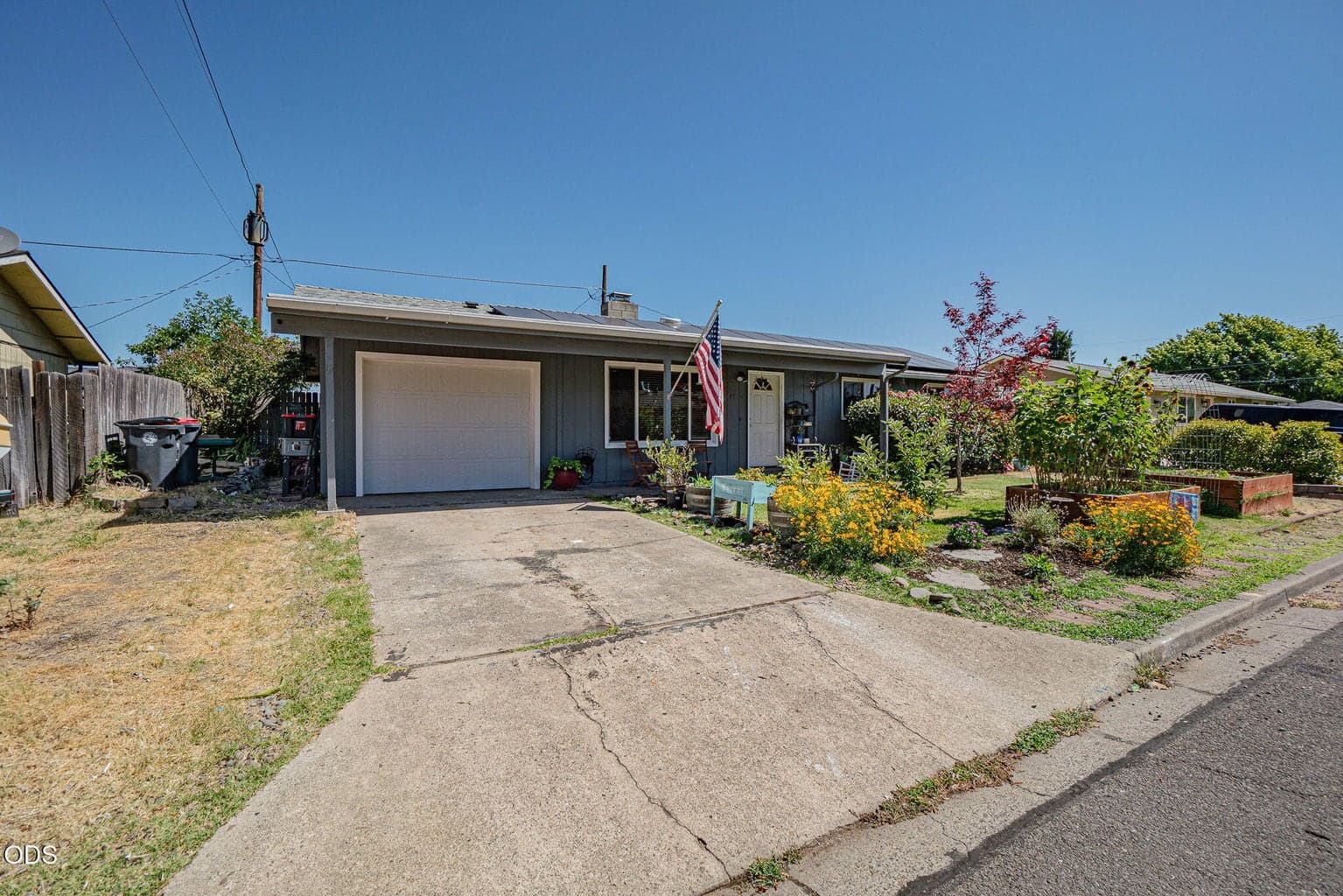 Photo of 45 Ashley Place 2 of 19