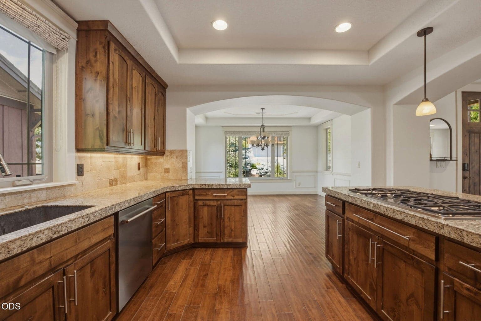 Photo of 1299 NW Ogden Avenue 11 of 27