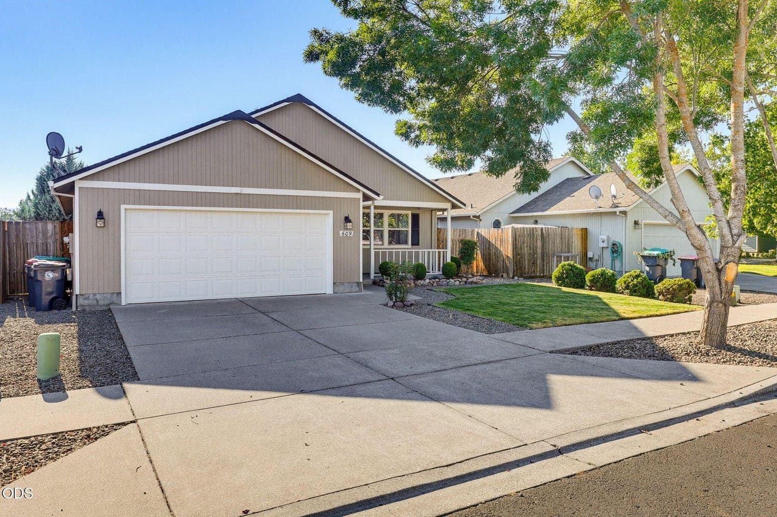 Photo of 609 Allison Way 3 of 31