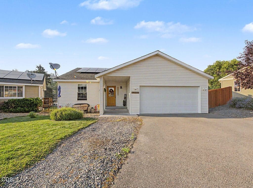 Photo of 2348 James Martin Court 1 of 28