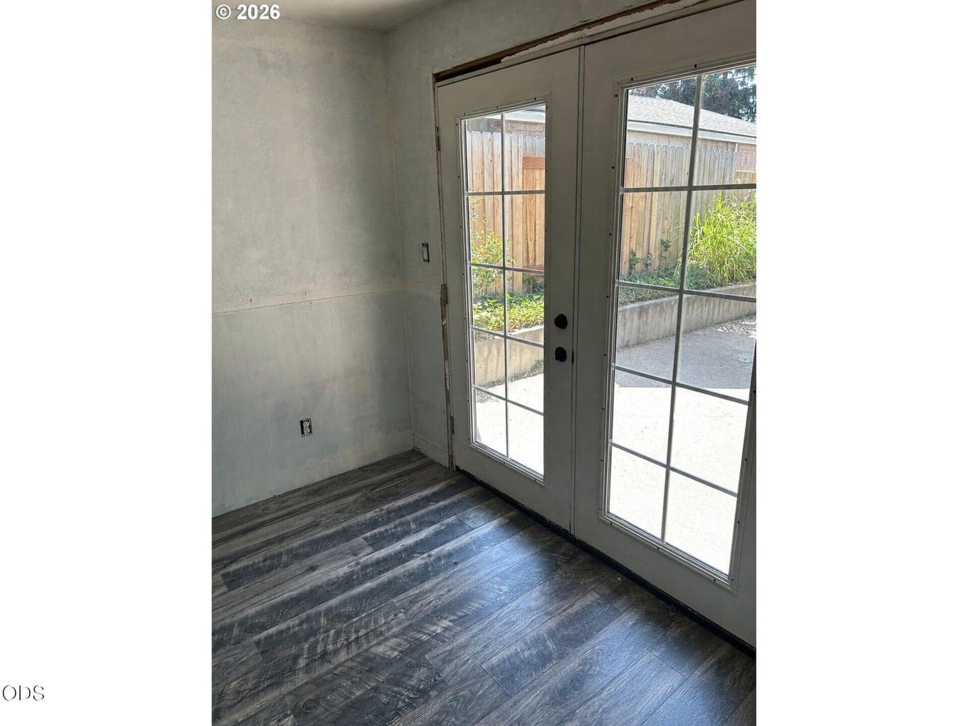 Photo of 2122 Hill Way 4 of 24