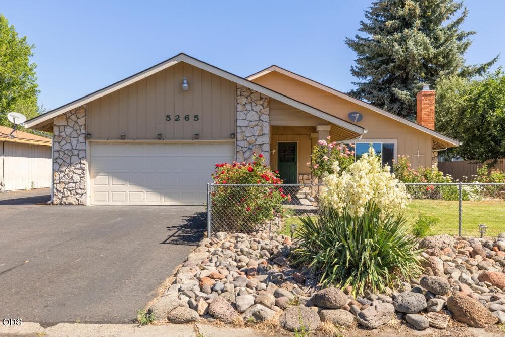 Photo of 5265 Bartlett Avenue 2 of 58