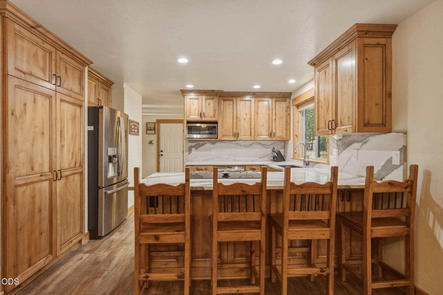 Plenty of storage & pantry
