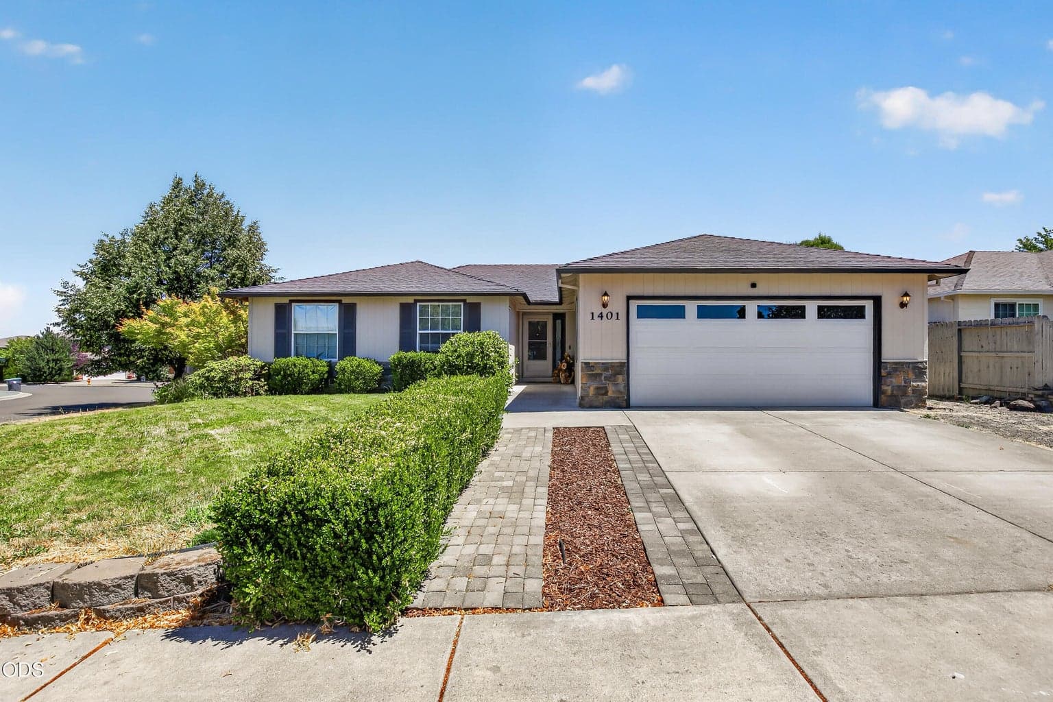 Photo of 1401 Andrew Drive 1 of 22