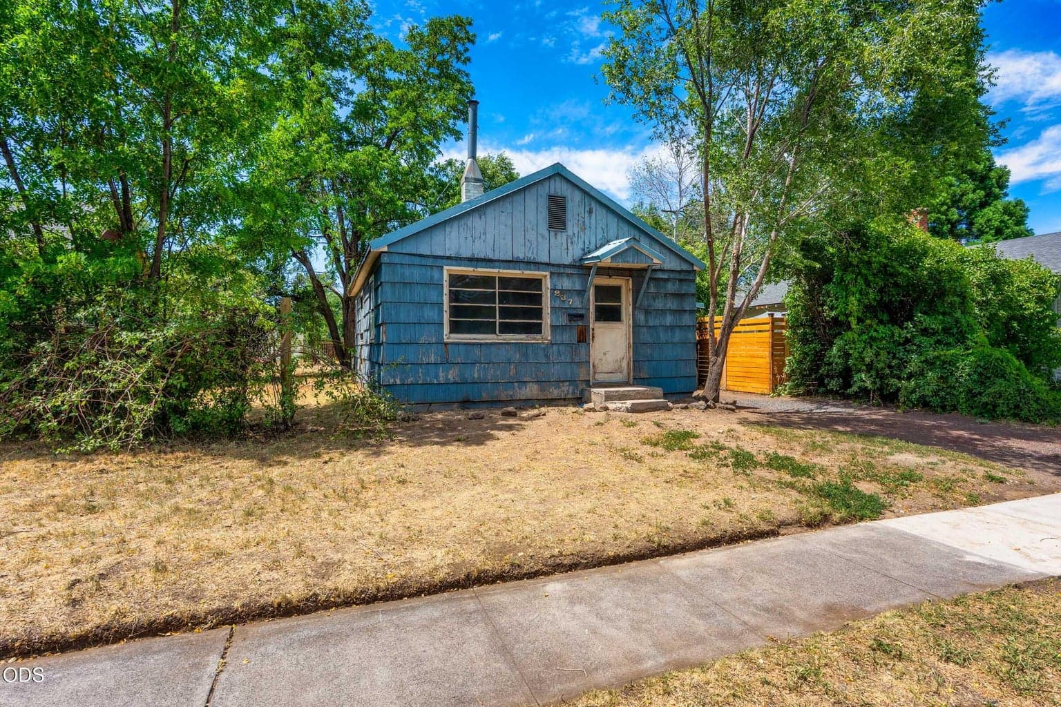 Photo of 237 9th Street 3 of 37