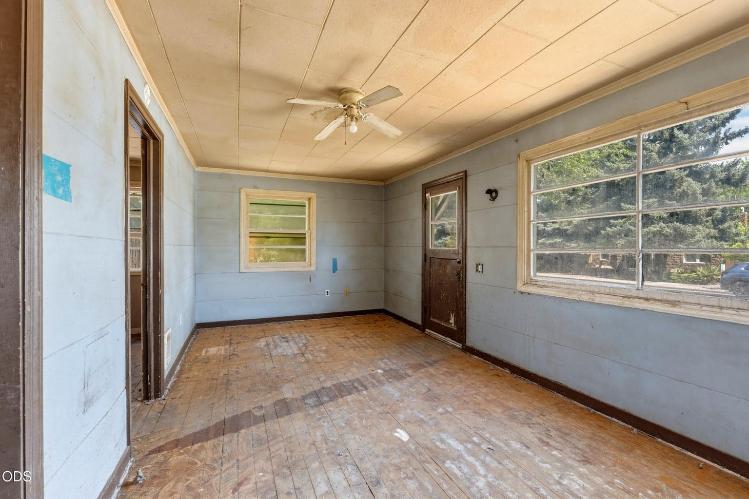 Photo of 237 SW 9th Street 13 of 37