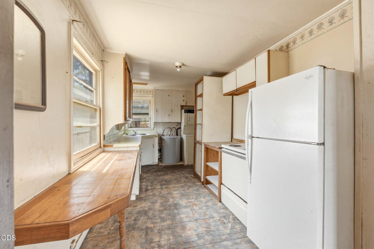 Photo of 237 SW 9th Street 21 of 37