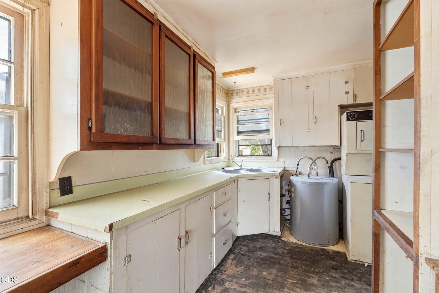 Photo of 237 SW 9th Street 23 of 37